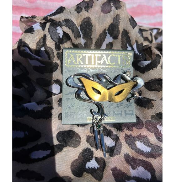 Masquerade Mask Ball Costume Party Vintage Brooch Pin New on Card - Picture 10 of 11